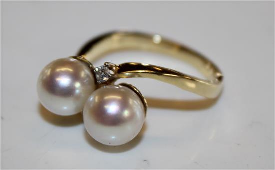 14ct gold cultured pearl and diamond ring